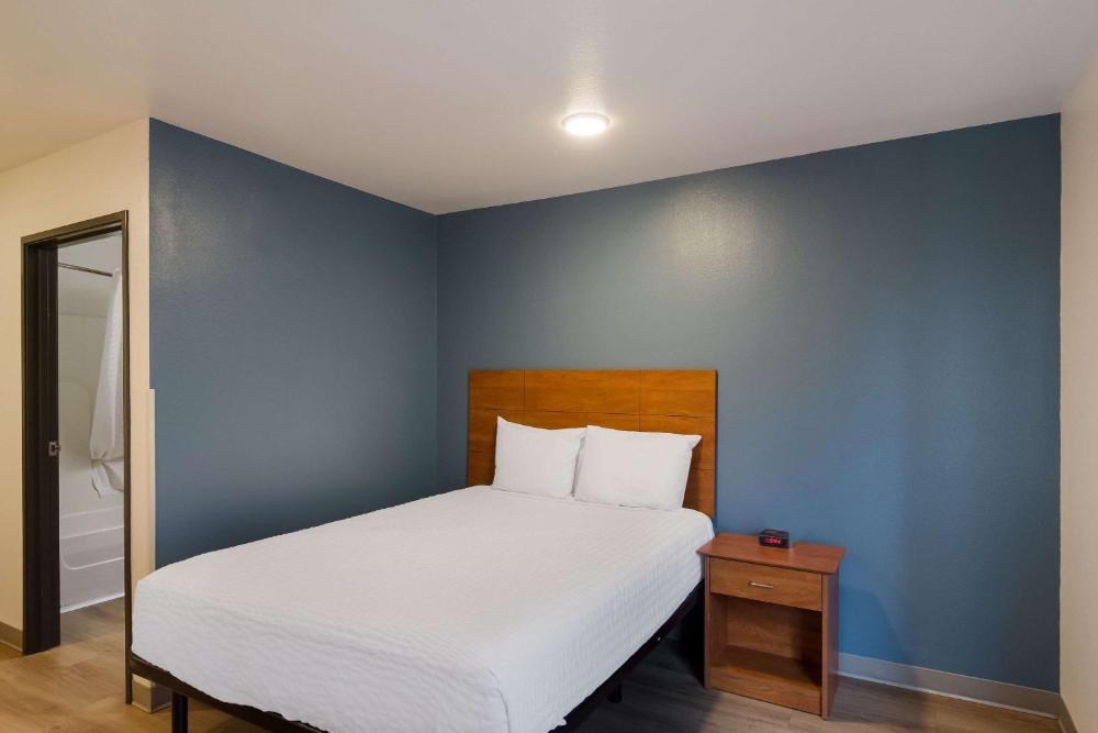 Standard Double Room - Non-Smoking interior